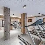 Aktiv- & Wellnesshotel Bergfried Tux