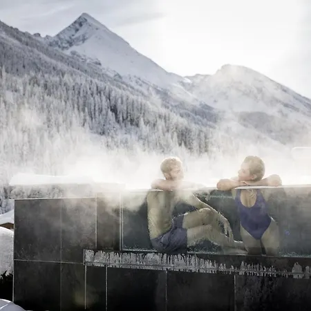 Hotel Aktiv- & Wellnesshotel Bergfried Tux