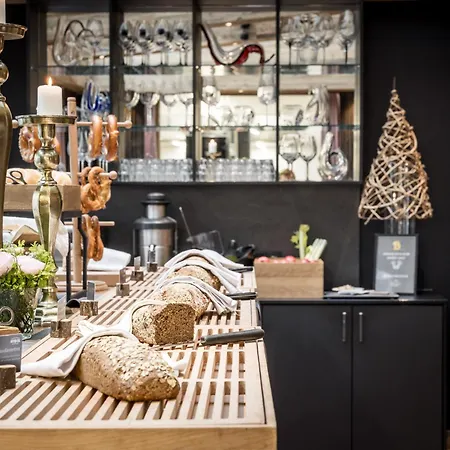 Aktiv- & Wellnesshotel Bergfried Tux