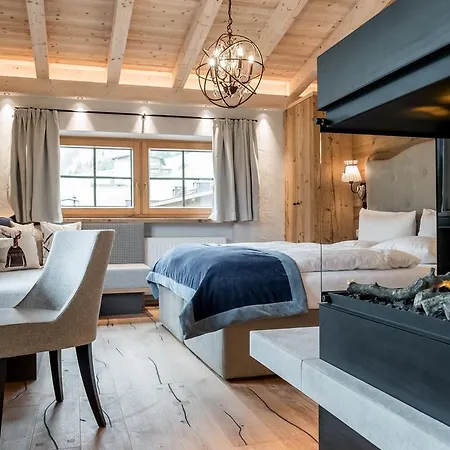 Aktiv- & Wellnesshotel Bergfried 5* Tux