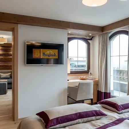 Aktiv- & Wellnesshotel Bergfried 酒店 5*