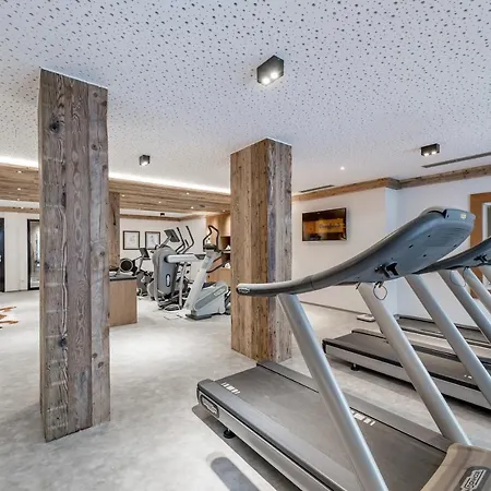 Aktiv- & Wellnesshotel Bergfried 图克斯