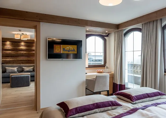 Aktiv- & Wellnesshotel Bergfried Szálloda 5*