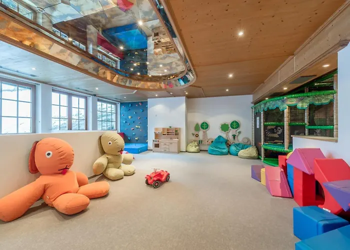 Szálloda Aktiv- & Wellnesshotel Bergfried Tux