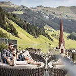 Aktiv-&wellnesshotel Bergfried Hotel Tux