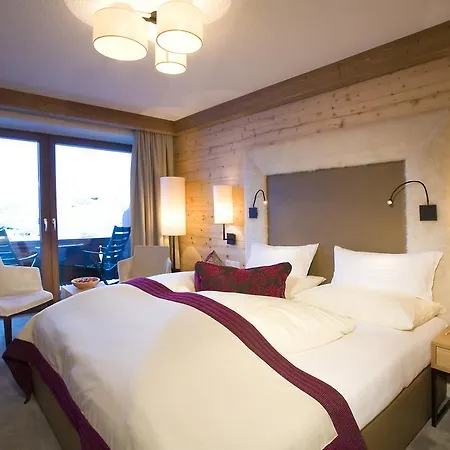 Aktiv- & Wellnesshotel Bergfried 5*