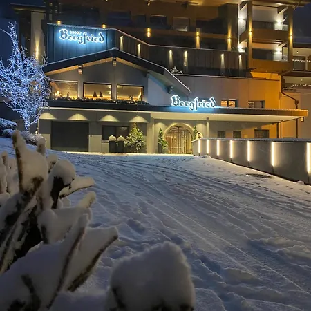 Aktiv- & Wellnesshotel Bergfried Отель 5*