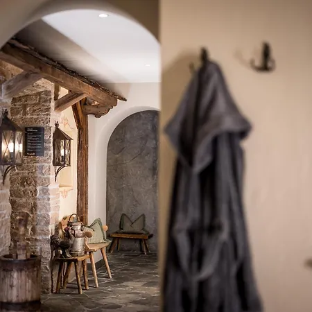 Aktiv- & Wellnesshotel Bergfried 호텔 5*