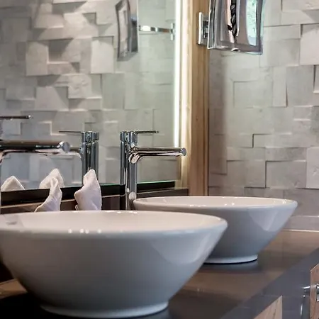 Отель Aktiv- & Wellnesshotel Bergfried
