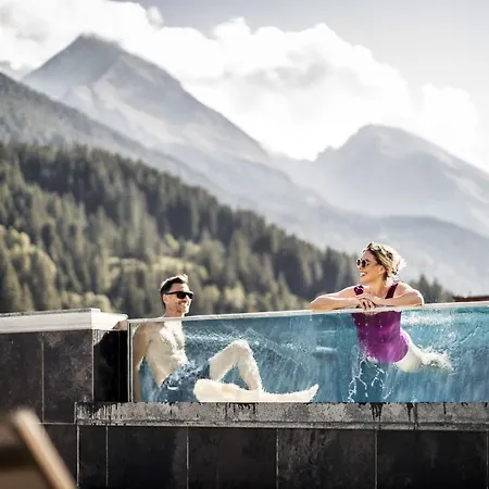 Отель Aktiv- & Wellnesshotel Bergfried 5*