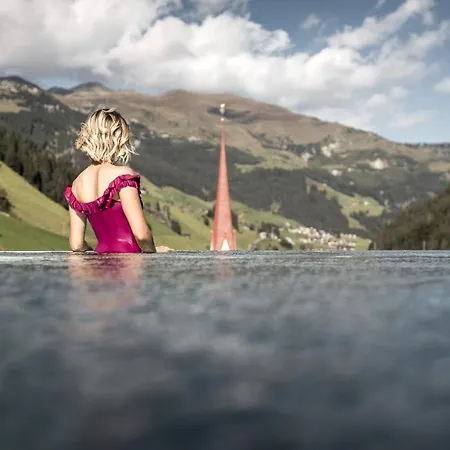 호텔 Aktiv- & Wellnesshotel Bergfried 턱스