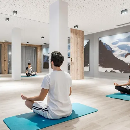 Aktiv- & Wellnesshotel Bergfried Отель 5*