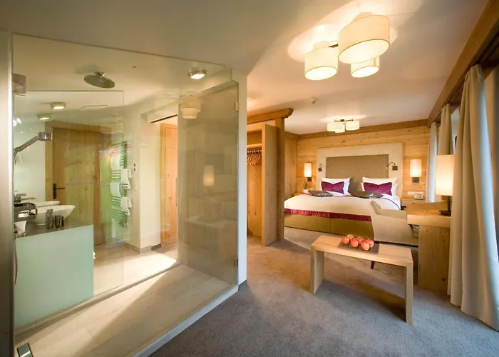 Aktiv-&wellnesshotel Bergfried Tux