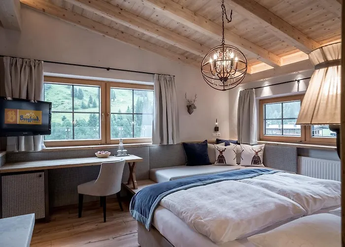 Hotel Aktiv-&wellnesshotel Bergfried Tux