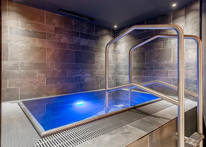 Aktiv-&wellnesshotel Bergfried 5* Tux